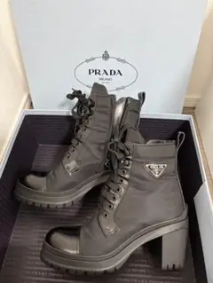 PRADA プラダ　レザー　ロングブーツ　38 ブラック 大注目】PRADA◇レザー ポーチ付 ロングブーツ ブラック ロゴ