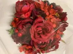 【新品・美品】真紅の薔薇のプロの手作りリース 約15センチ