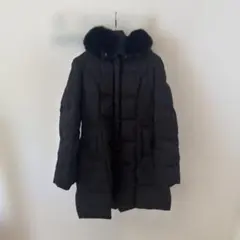 ブラックダウンジャケット フード付き