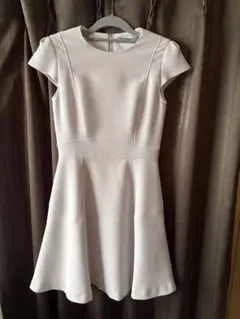 【FOXEYニューヨーク】半袖膝丈ワンピース ほぼ未着用　美品ライトグレー 40