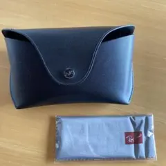 Ray-Banブラックメガネケース