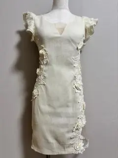 DAZZY　キャバドレス　白　ベージュ