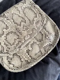 niko and… ヘビ柄 パイソン柄 ショルダーバッグ ストラップ付き