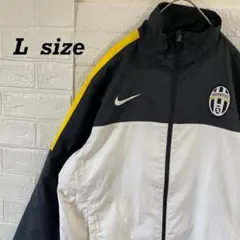 ナイキ×ユベントス　刺繍ロゴナイロンジャケット