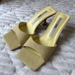 ZARA イエロースクエアトゥミュール