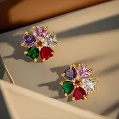 花びら型ストーンピアス（多色）