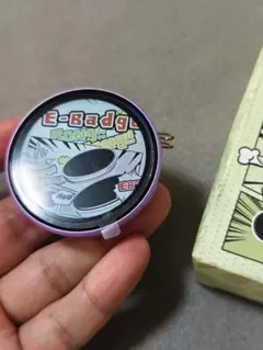 E-Badge デジタル缶バッジ 本体 充電ケーブル付き