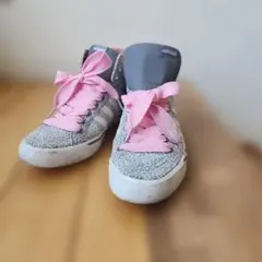 adidas ヒョウ柄 ハイカットスニーカー
