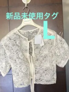 新品未使用タグ付き　オフホワイトレースフラワー刺繍半袖