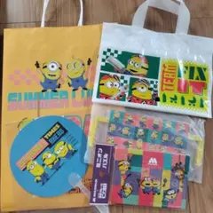 ミニオン　怪盗グルーのミニオン超変身　モスバーガー　グッズ　６点セット