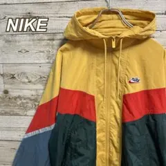 106【人気即完売品】ナイキ☆ワンポイント刺繍ロゴ　Sサイズナイロンジャケット