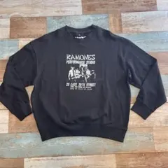 RAMONES パフォーマンススタジオ オーバーサイズスウェット