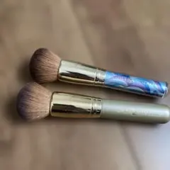 ONLY MINERALS ファンデーションブラシ 2本セットのサムネイル