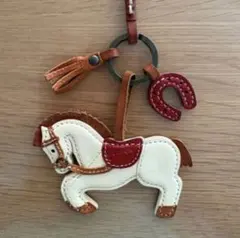 genten新品⭐️ワクワクチャーム白馬干支革レザーキーホルダー小物