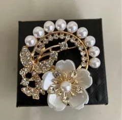 パール×蝶と花のブローチ ゴールド ラインストーン 入学式 卒業式 プレゼント