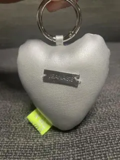 JEANASS ハート型キーホルダー