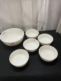 【未使用】美濃焼 龍峰窯 三洋陶器 サラダセット 大鉢＆小鉢5点 金縁 花柄のサムネイル