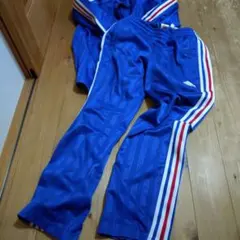 アディダス　ジャージ上下セット