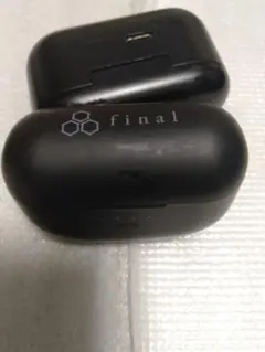 final VR3000 Wireless イヤホンケース 充電器 - メルカリ