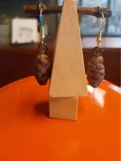 no.8国産山葡萄ピアス楕円型ハンドメイドアクセサリー雑貨イヤリングピアス