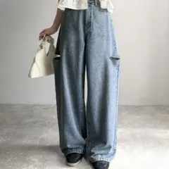 サイドカットアウト ワイドデニムパンツのサムネイル