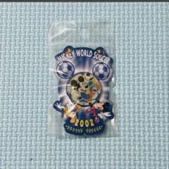 未使用　ディズニーストア　ミッキー　ワールドサッカー　2002 ピンバッジのサムネイル