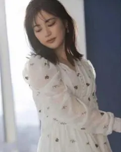 【美品】アプワイザーリッシェ＊フラワー刺繍ワンピース