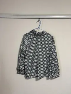 長袖ブラウス 白黒模様