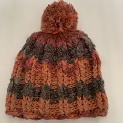 オレンジ系・グレー系 ポンポン付きニット帽