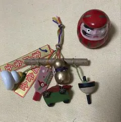 美品　お正月飾り 縁起物 2点セット / ミニ吊るし飾り 木製　だるまおまけ