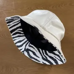 バケットハット　大きめ　合皮　ゼブラ柄