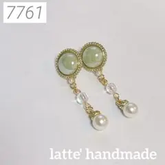 7761♡グリーンカボションxパールビーズ ピアス♡