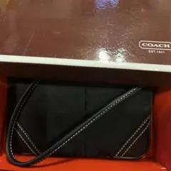 Coach 黒 ストラップ付き財布