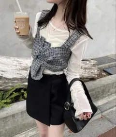 12時間限定価格‼️ hinari シアーフロッキーギャザートップス アイボリー