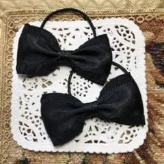 ブラックサテンフリルリボン　ヘアゴム