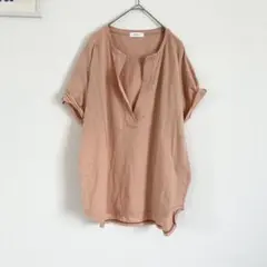 シップスエニィ　半袖　スキッパーTシャツ　ロールアップデザイン　Ｖネックのサムネイル