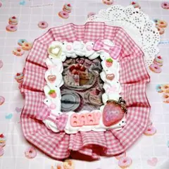 レースデコ　ホイップデコ　トレカケース　いちご