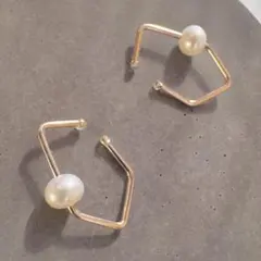 イヤーカフ　両耳　ゴールド　パール　14kgf × 淡水パール　ライン