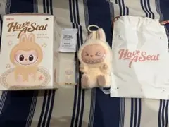 確実正規品 Have a Seatラブブ キーホルダー SISI