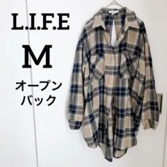 ガーリー❣️【M】チェック柄　長袖シャツ　オープンバック　ベージュ　春服