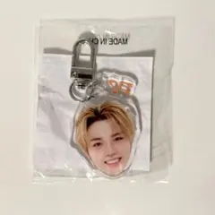 TREASURE 顔アクキー ドヨン 楽