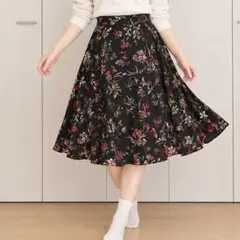 ナチュラルビューティーベーシック 花柄フレアスカート XS