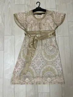 J.FEERYサテンペイズリー柄✖️ゴールド　ワンピース