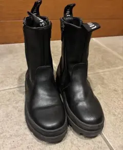 ブラックブーツ ジッパー付き