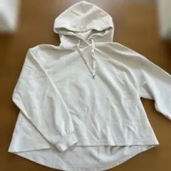 ハニーズ　ホワイトフード付きパーカー