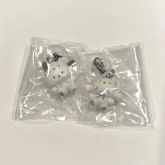 サンリオ ふわふわスノーめじるしアクセサリー（シナモン＆ポチャッコ）