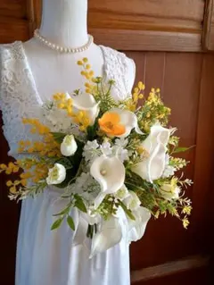 ☘カラーとポピーのクラッチブーケ・ブートニア☘　ウェディング　前撮り　ミモザ