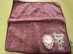 赤いクマのキャラクタータオルハンカチ
