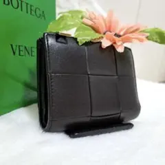 ✨極美品　希少色✨ボッテガ　二つ折り　カセット　ボルドー　フォンデンテ　レザー ✨極美品 希少色✨ボッテガ 二つ折り カセット フォンデンテ レザー