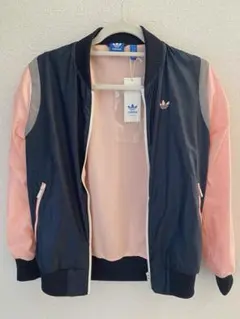 新品！未使用！adidas originalsアディダス アウターのサムネイル